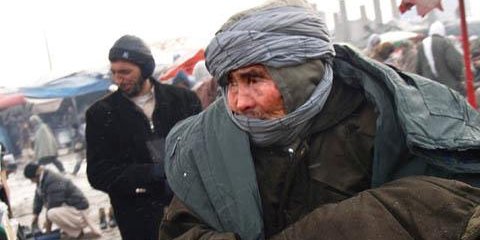 مردی کهنسال و لباس های ليلامی